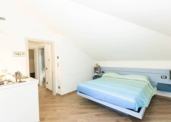 Camera da letto - Villa via Armando Diaz, Nerviano - photo 30