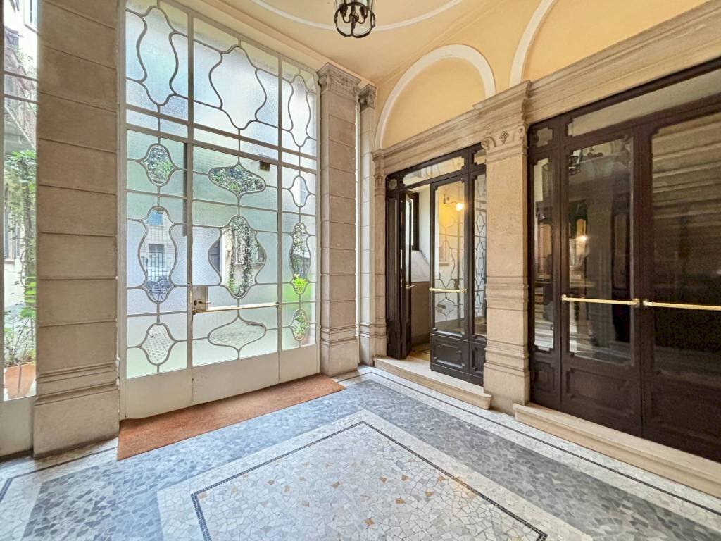 Interno palazzo - Ufficio via Giuseppe Revere, Milano - foto 2