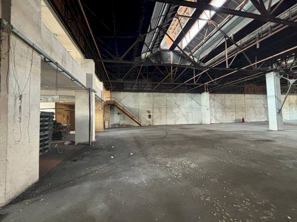 Interno non residenziale - Capannone via Camillo Prampolini, Monza - foto 3
