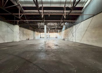 Interno non residenziale - Capannone via Camillo Prampolini, Monza - foto 1
