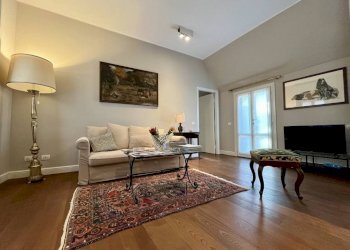 Salone - Attico via Sant'Andrea, Milano (zona Quadrilatero della Moda) - foto 7