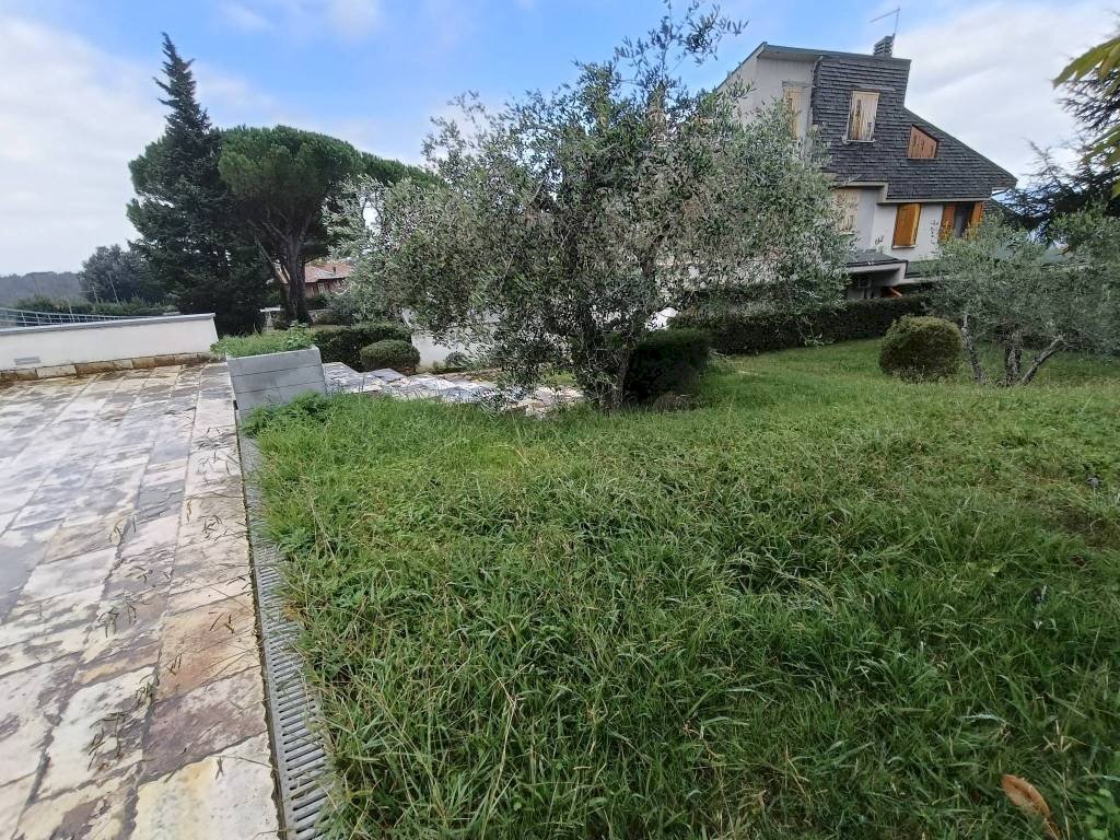 Giardino - Casa indipendente via Botinaccio, Montelupo Fiorentino - foto 1