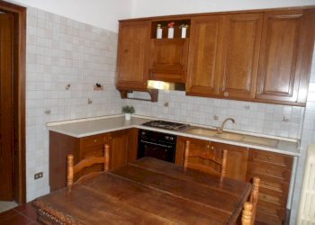 Cucina - Four-room apartment via Fabio Filzi, 22, Varese - photo 11