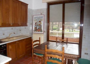 Cucina - Four-room apartment via Fabio Filzi, 22, Varese - photo 13