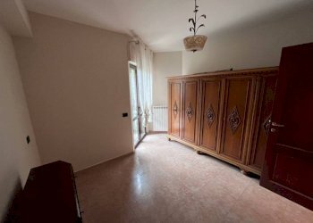 Camera da letto - Bilocale via Giuseppe Lugli, 43, Roma (zona Lido di Ostia) - foto 10