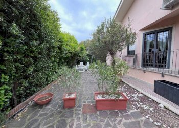 Giardino - Bilocale via Giuseppe Lugli, 43, Roma (zona Lido di Ostia) - foto 36