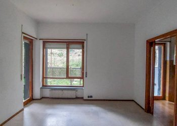 Stanza non arredata - Trilocale via Rollino, Genova (zona Sestri Ponente) - foto 4