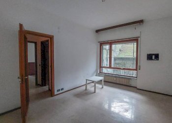 Stanza non arredata - Trilocale via Rollino, Genova (zona Sestri Ponente) - foto 5