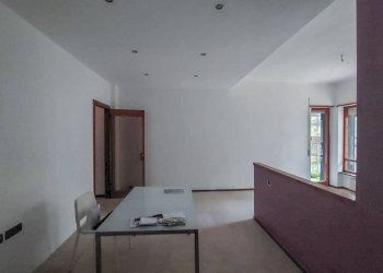 Stanza non arredata - Trilocale via Rollino, Genova (zona Sestri Ponente) - foto 19