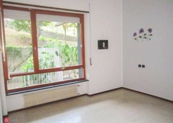 Stanza non arredata - Trilocale via Rollino, Genova (zona Sestri Ponente) - foto 28