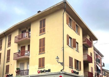 Facciata - Bilocale via Carlo Alberto, 3, San Giorgio Canavese - foto 1