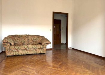 Camera da letto - Bilocale via Carlo Alberto, 3, San Giorgio Canavese - foto 7