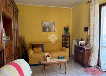 Three-room apartment Via Vincenzo Monti, Robecchetto con Induno - photo 7