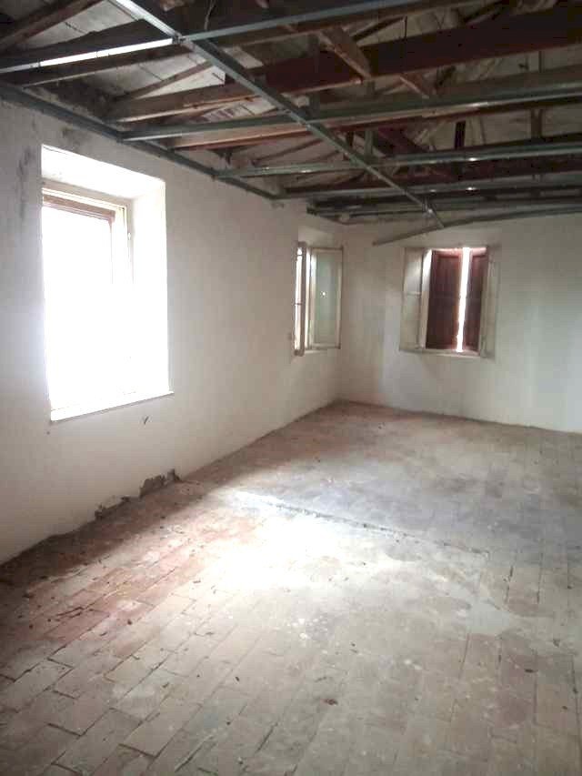 Portion of a house Borghi - photo 3