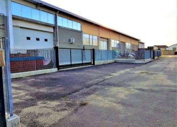 Magazzino - Magazzino via Circonvallazione, 30, Buriasco - foto 1