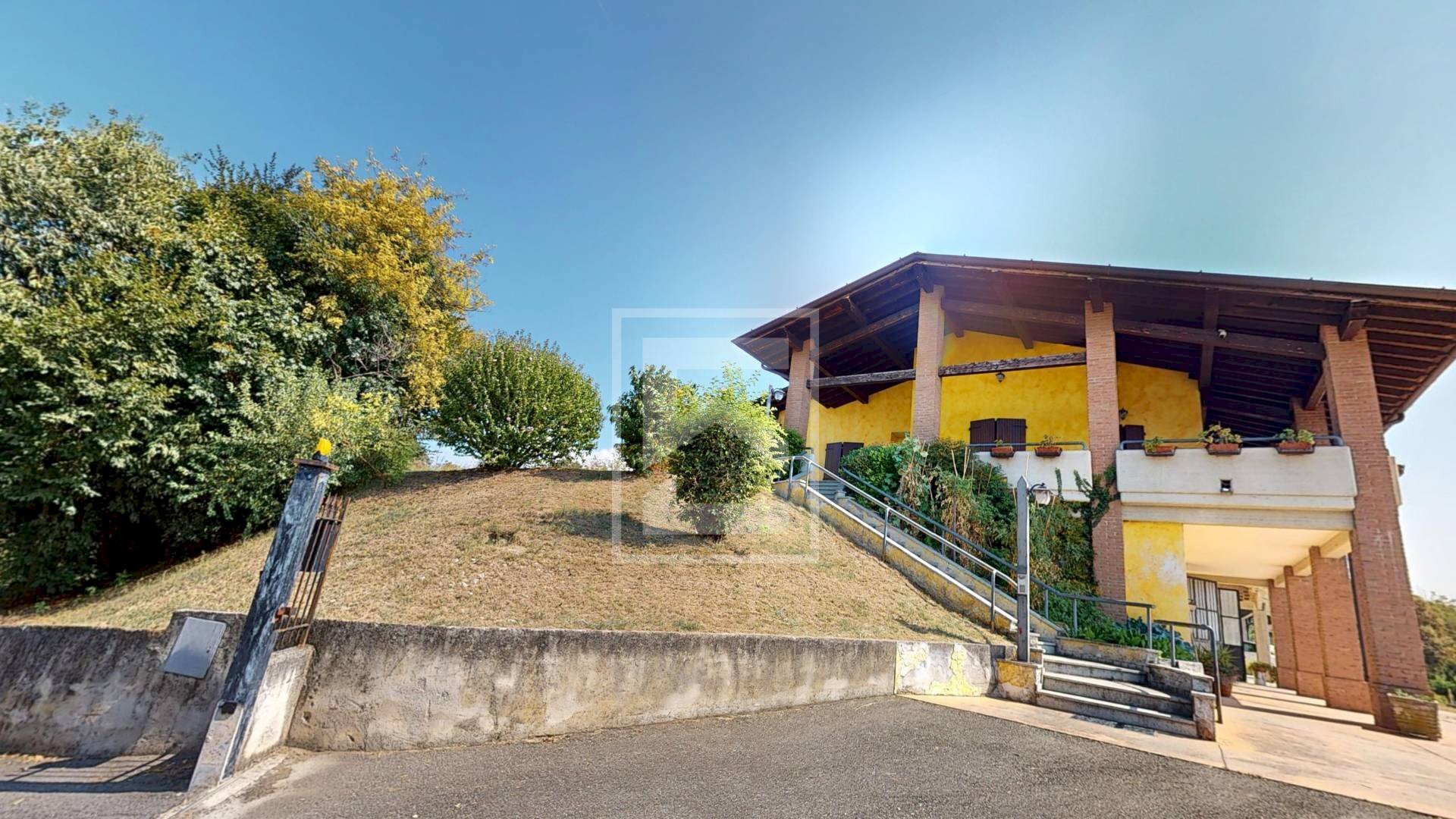 Villa Via Montegrappa, Lonato del Garda - photo 1