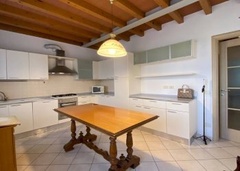 Villa a Schiera Piazzale del Mercato, Montechiarugolo - foto 1