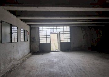 Interno non residenziale - Capannone via Alessandro Manzoni, 2, Pero - foto 9