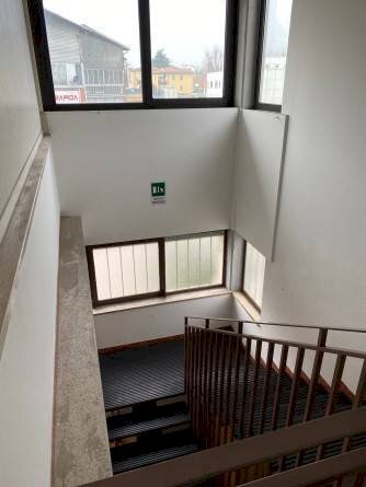 Interno palazzo - Ufficio via del Tuscolano, Bologna (zona Corticella) - foto 1