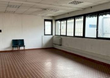 Interno non residenziale - Ufficio via del Tuscolano, Bologna (zona Corticella) - foto 3