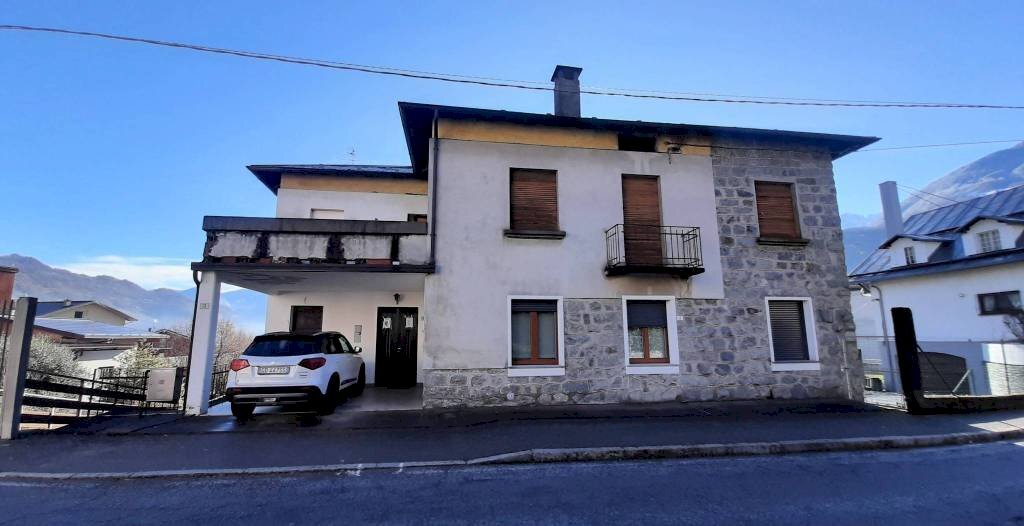 Facciata - Four-room apartment via 4 Novembre, 13, Chiuro - photo 3