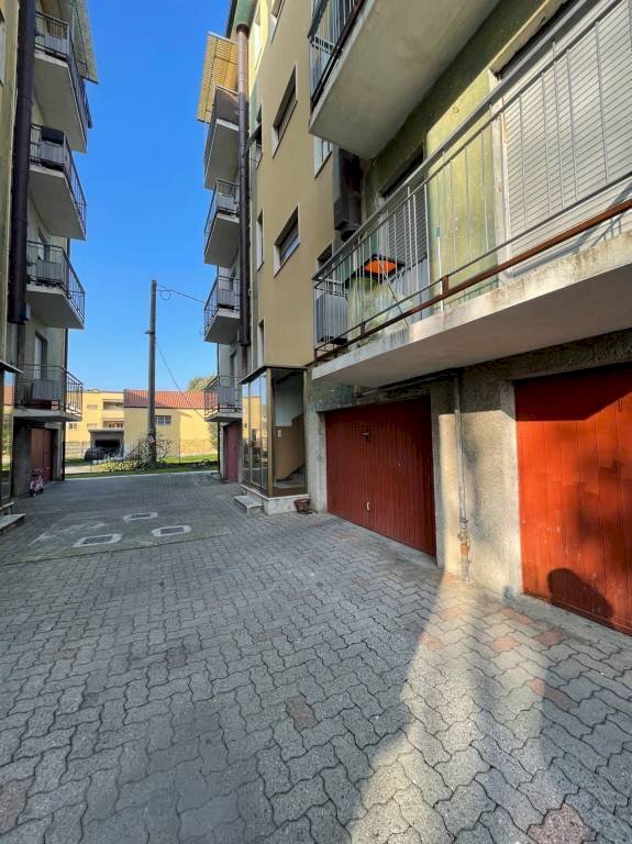 Box auto - Box via Giacomo Matteotti, Mezzago - photo 1