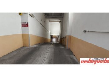 Posto Auto via Guido Zucchini, Bologna (zona Centro Storico) - foto 4