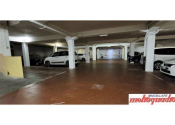 Posto Auto via Guido Zucchini, Bologna (zona Centro Storico) - foto 6