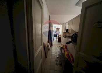 Bilocale Napoli (zona Foria) - foto 11