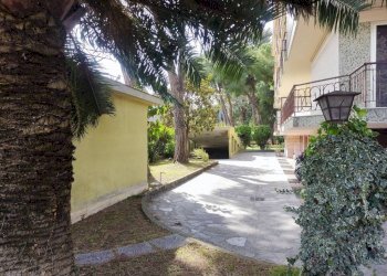 Giardino - Box via Giulio Cesare, 57B, Bordighera - foto 3