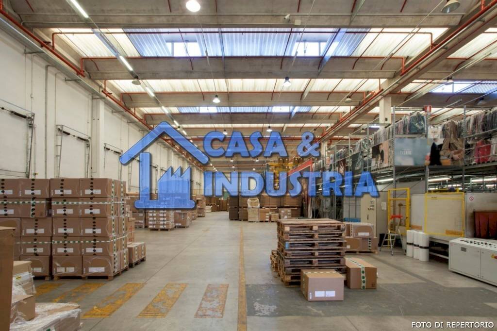 Magazzino - Shed via Niccolò Copernico, Cornaredo - photo 2