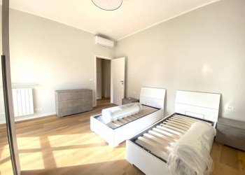 Camera da letto - Appartamento via Federico Sclopis, 2A, Genova (zona Quarto) - foto 14