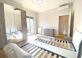 Camera da letto - Appartamento via Federico Sclopis, 2A, Genova (zona Quarto) - foto 15