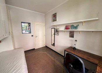 CAMERA DA LETTO - Trilocale via delle Rovare, Genova (zona Marassi) - foto 21