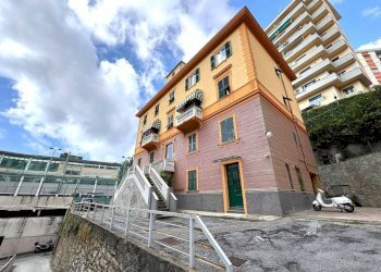 PALAZZINA - Trilocale via delle Rovare, Genova (zona Marassi) - foto 24