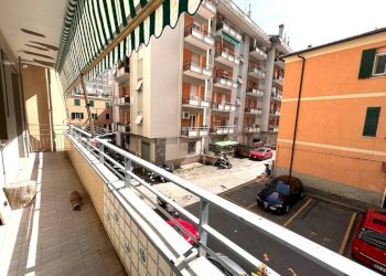 balcone - Trilocale via Erpidio Berno, Genova (zona Marassi) - foto 2