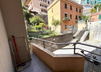 balcone - Trilocale via Erpidio Berno, Genova (zona Marassi) - foto 12