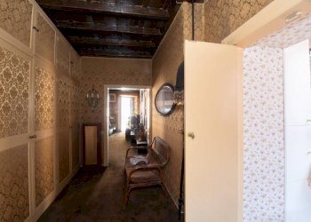 Corridoio - Bilocale via della Fontanella di Borghese, Roma (zona Centro Storico) - foto 14