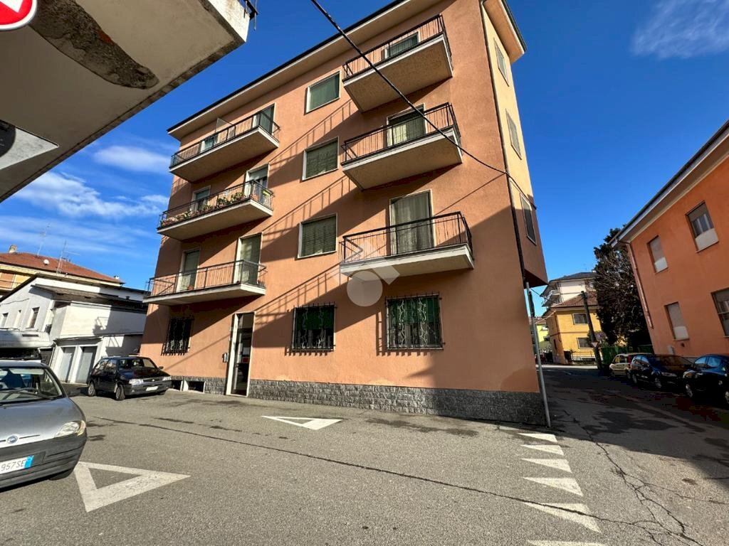 Quadrilocale Via Giuseppe Parini, Santhià - foto 1