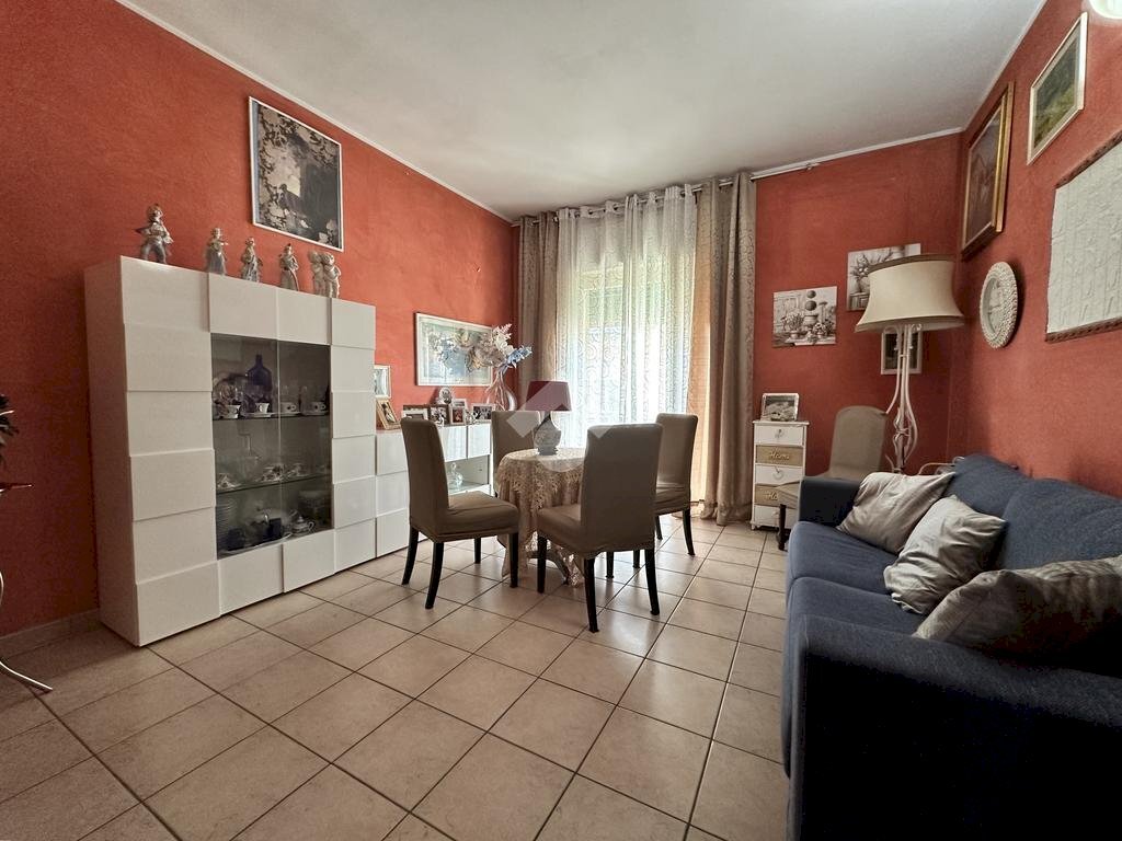 Quadrilocale Via Giuseppe Parini, Santhià - foto 2