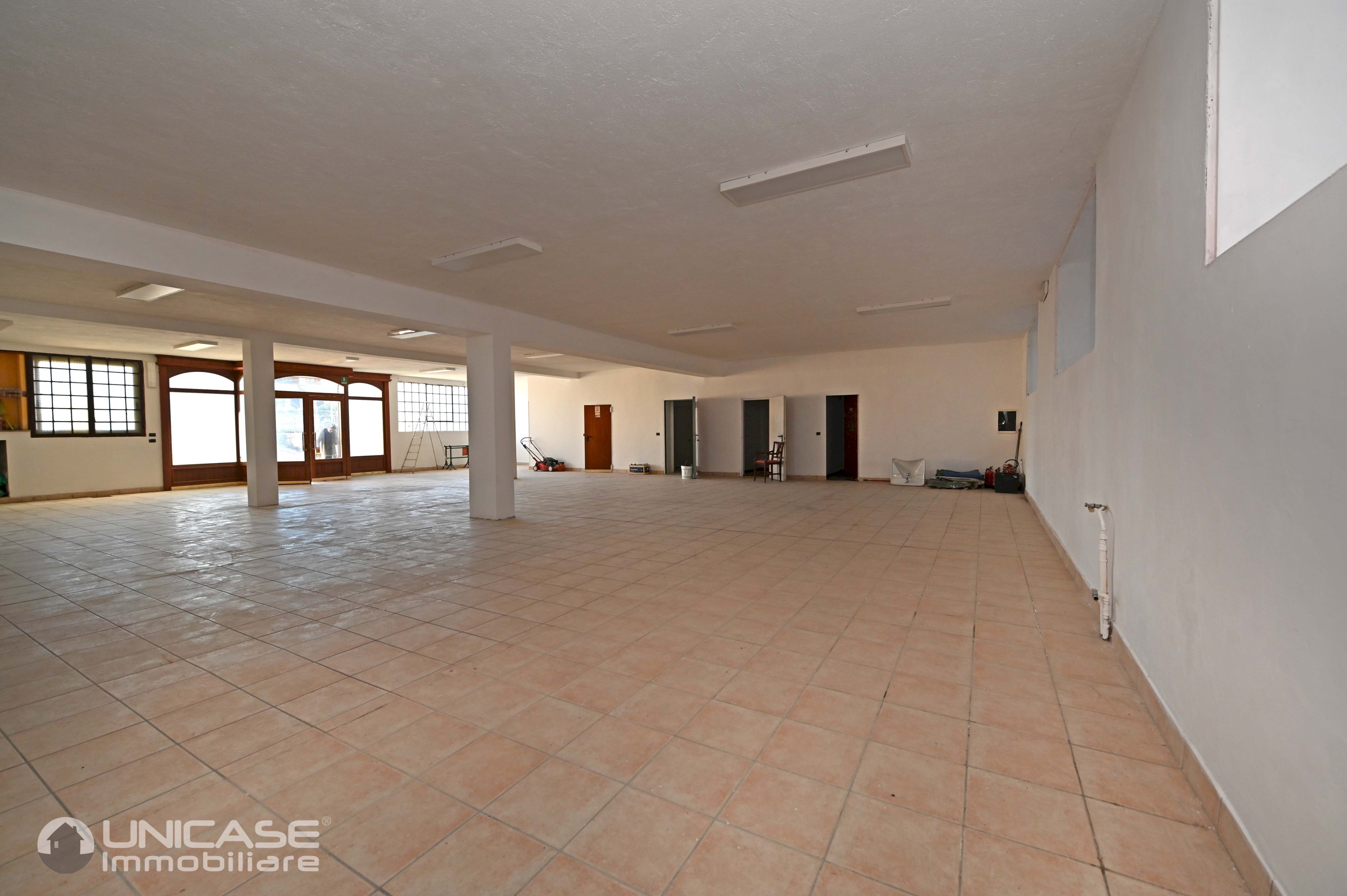 Locale Commerciale Stradale Circonvallazione, 35, Bricherasio - foto 1