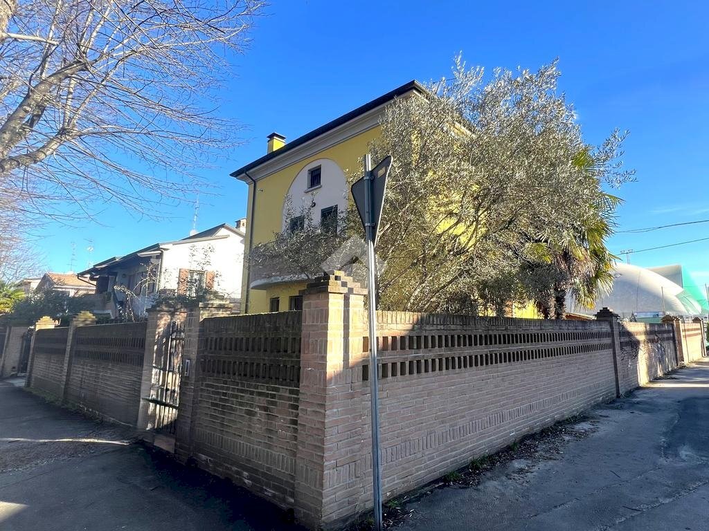 Independent house Via gadda, Camposanto - photo 2