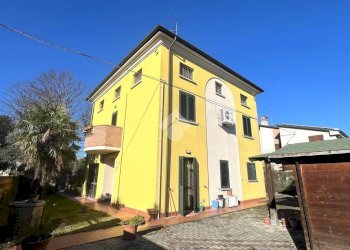 Casa indipendente Via gadda, Camposanto - foto 1