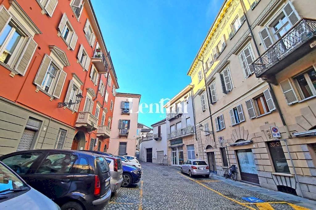 Zona - Appartamento piazza Coppa, 7, Casale Monferrato - foto 2