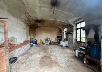 Interno palazzo - Rustic via Bruno Pasino, Alessandria - photo 9