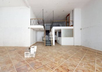 Interno non residenziale - Negozio via Ivrea, 37, Cuorgnè - foto 6