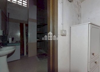 Bagno - Negozio via Ivrea, 37, Cuorgnè - foto 14