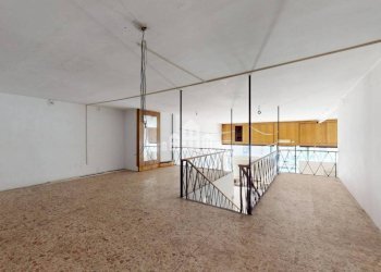 Stanza non arredata - Negozio via Ivrea, 37, Cuorgnè - foto 19