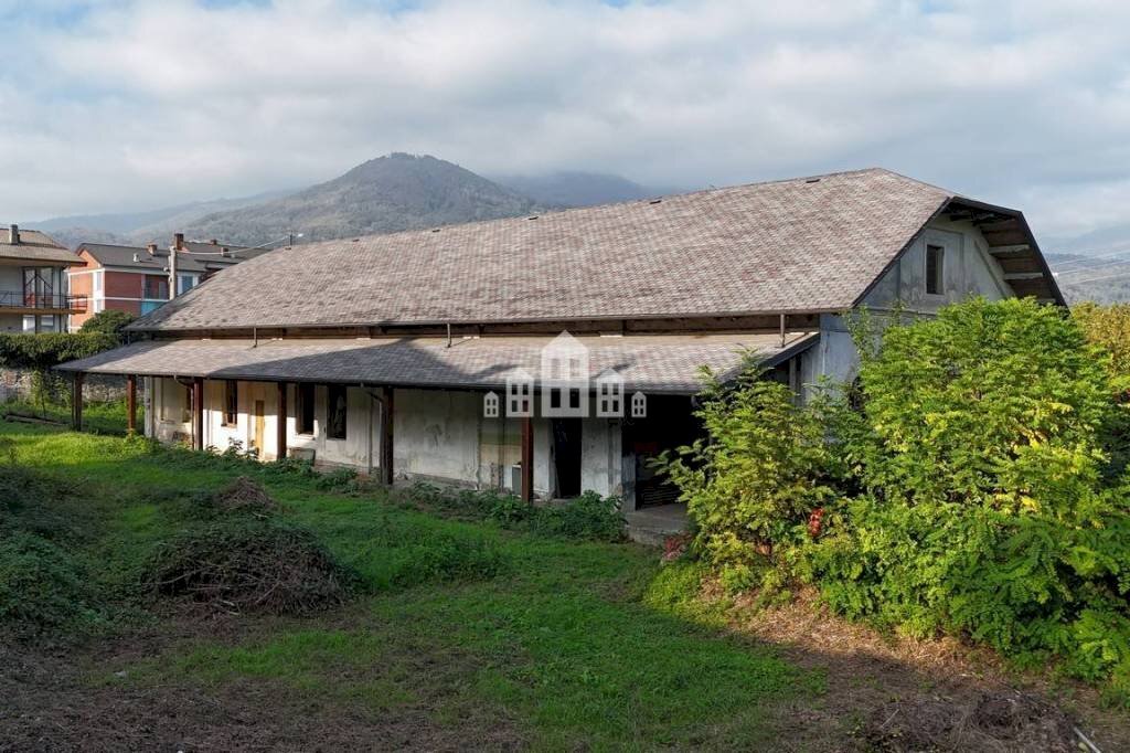 Facciata - Warehouse Borgo Valentino, snc, Cuorgnè - photo 1