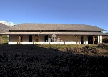 Facciata - Magazzino Borgo Valentino, snc, Cuorgnè - foto 43